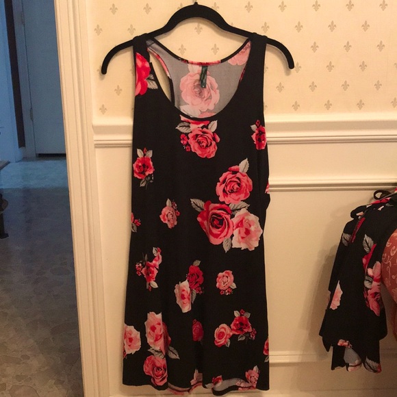 Laura Ashley Other - Laura Ashley rose nightgown with robe